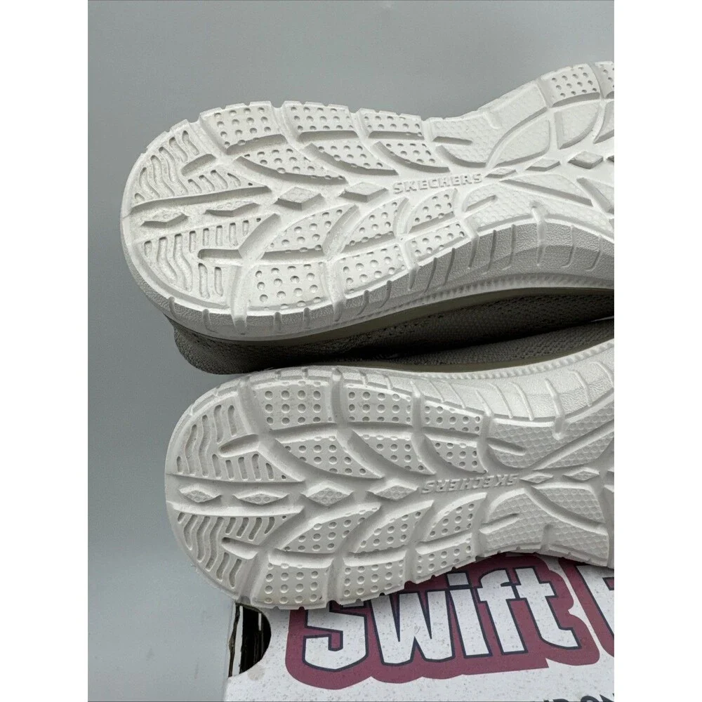 Skechers Women's Black Virtue Swift Fit Sneaker Hands Free Memory Foam Sz 8.5